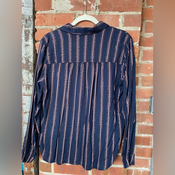 Bella Dahl Buttondown Blouse - Picture 2 of 4